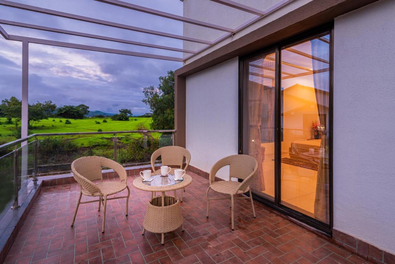 Saffronstays Aster, Plunge Pool Villa With Garden, ロナバラ エクステリア 写真